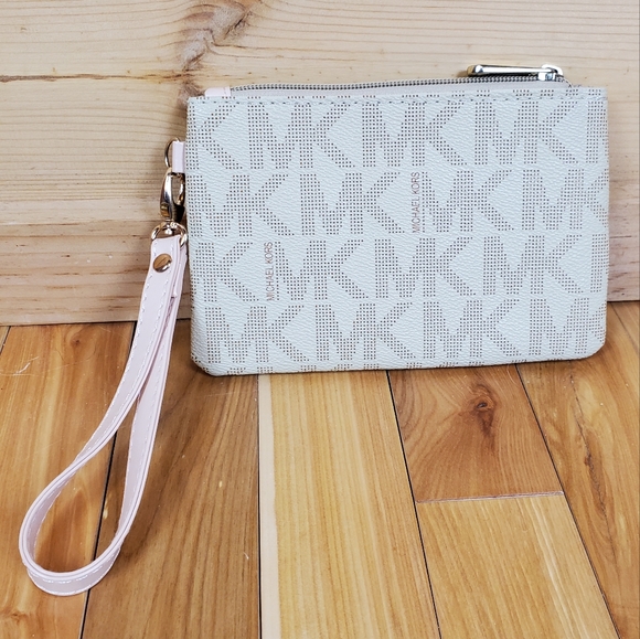 Michael Kors Beige 5x7 Clutch